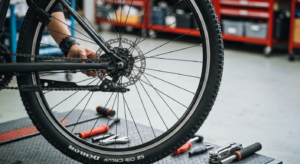 電動自転車のタイヤ交換時期と費用の目安